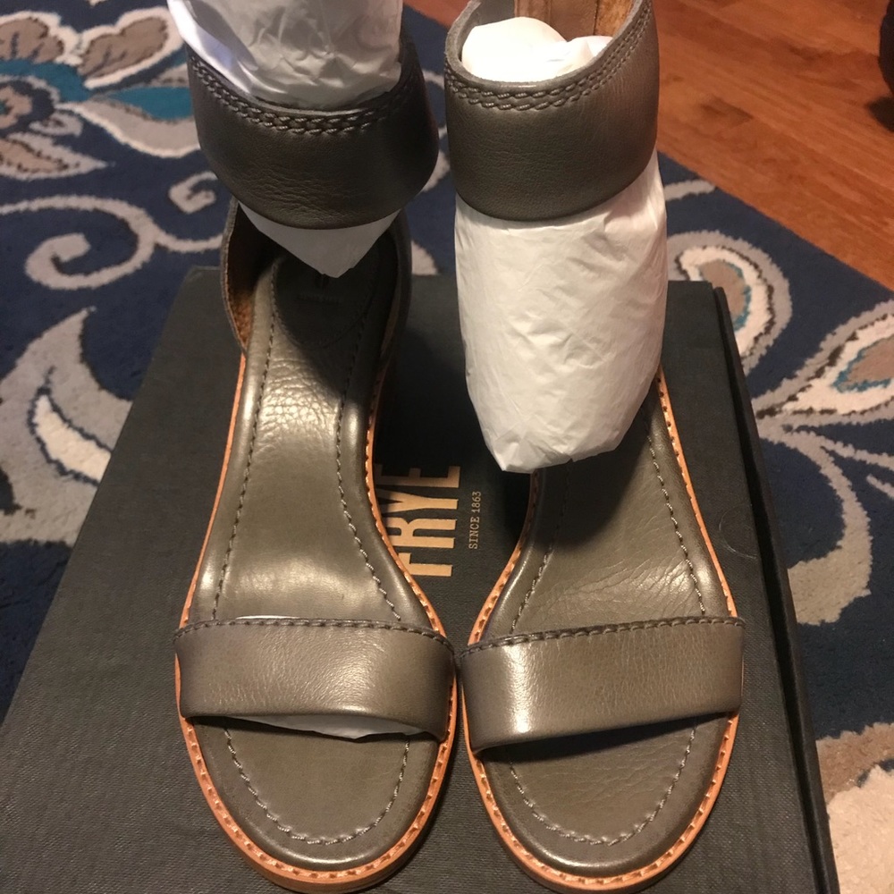 Frye Brielle Sandal